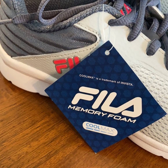 Woman’s Fila Coolmax Memory Foam size 8 Sneakers - Picture 4 of 12